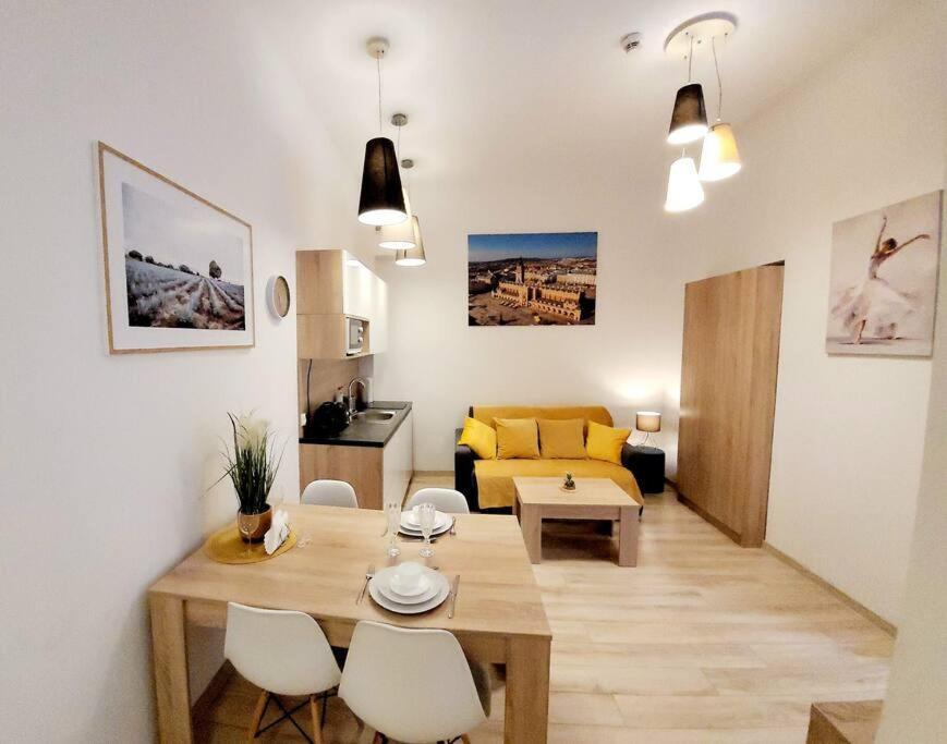 Golden Apartment Bosacka Krakow Old Town 2 Rooms Extérieur photo